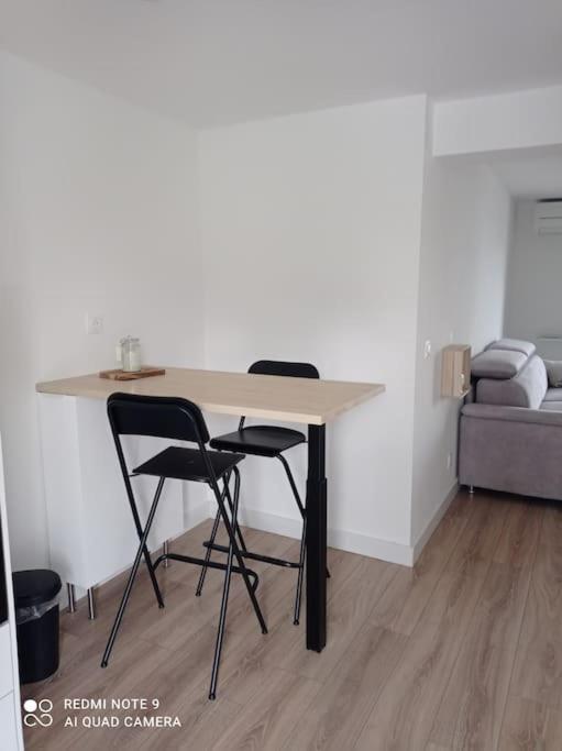 Avec Terrasse Apartment *